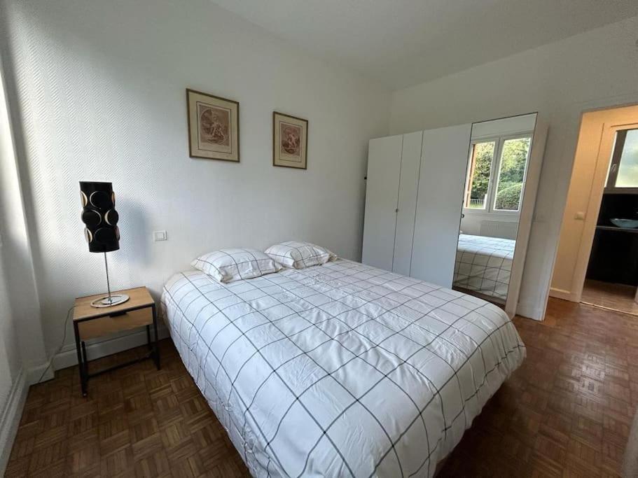 - Proche Gare - 4 Pers Apartment